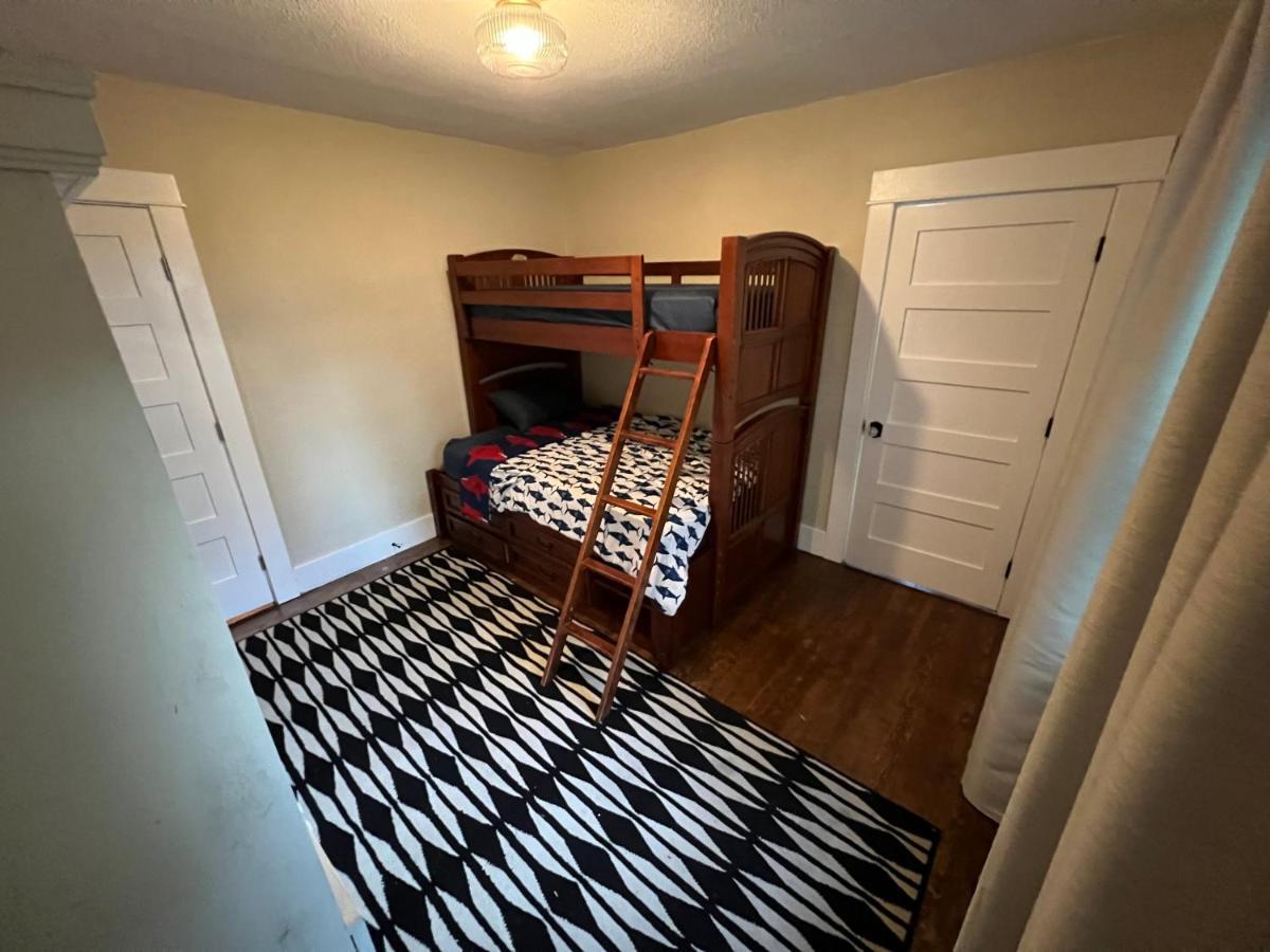 Downtown Williams, Walk Everywhere, Remodeled Exterior photo